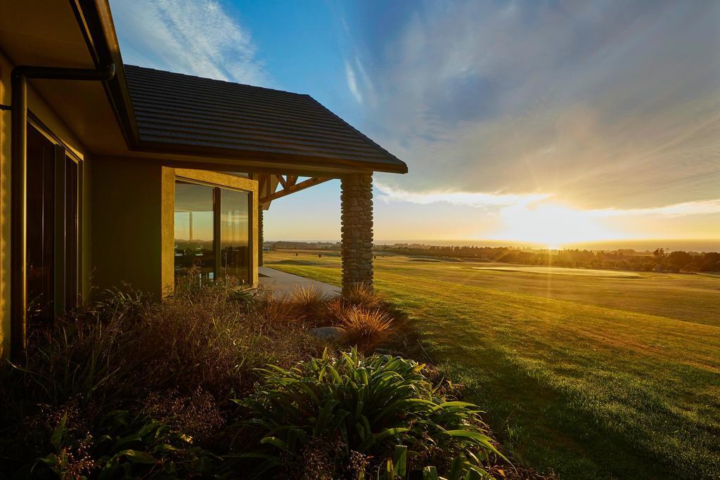 Koura Bay Golf Resort Kaikoura Bagian luar foto