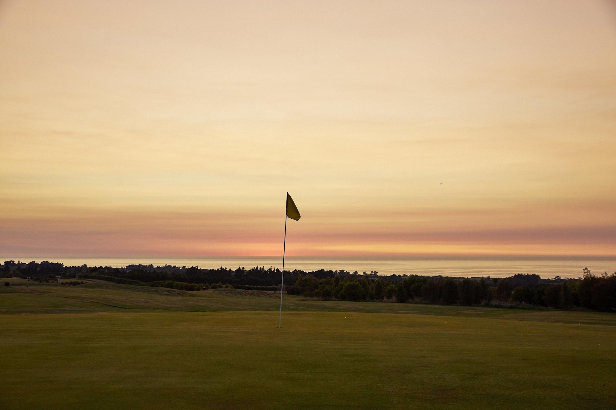 Koura Bay Golf Resort Kaikoura Bagian luar foto
