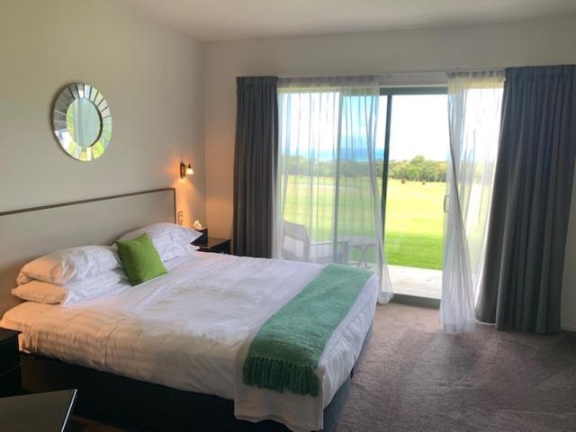 Koura Bay Golf Resort Kaikoura Bagian luar foto