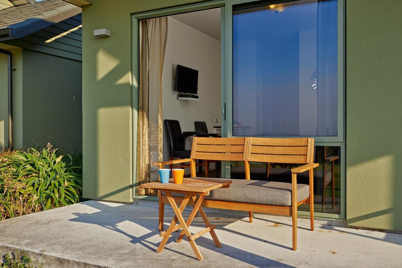 Koura Bay Golf Resort Kaikoura Bagian luar foto